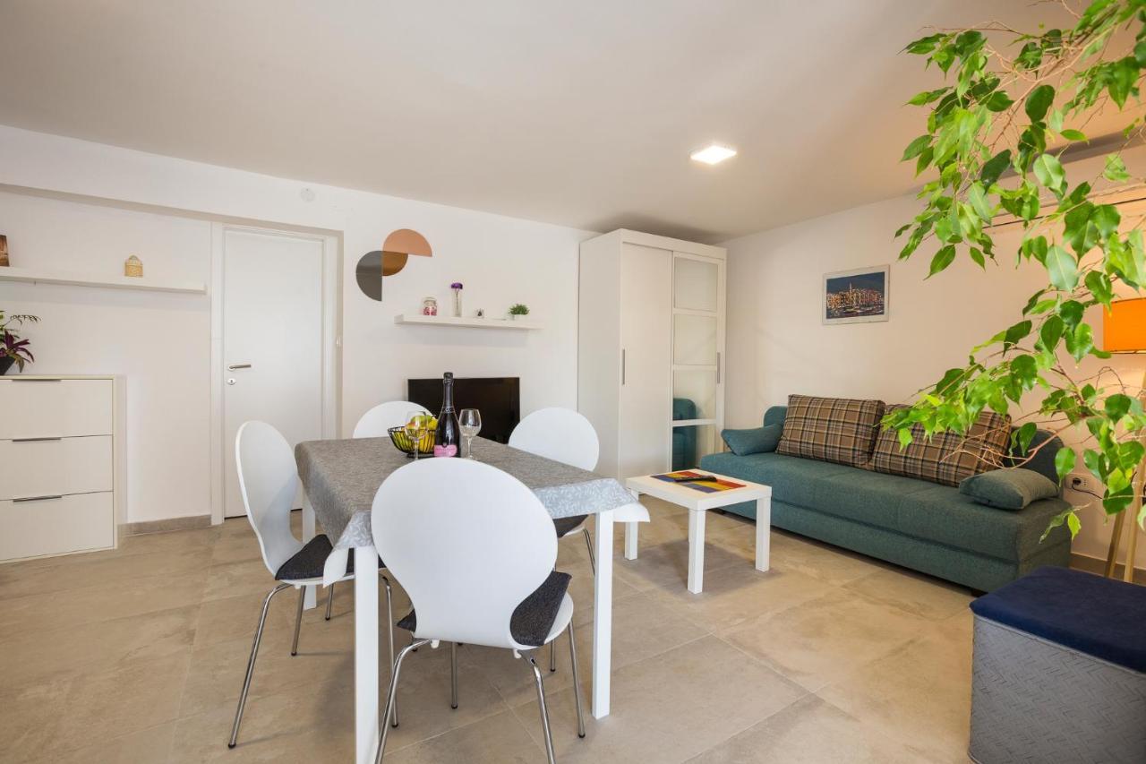 Apartaments Punta Relax Umag Exteriör bild